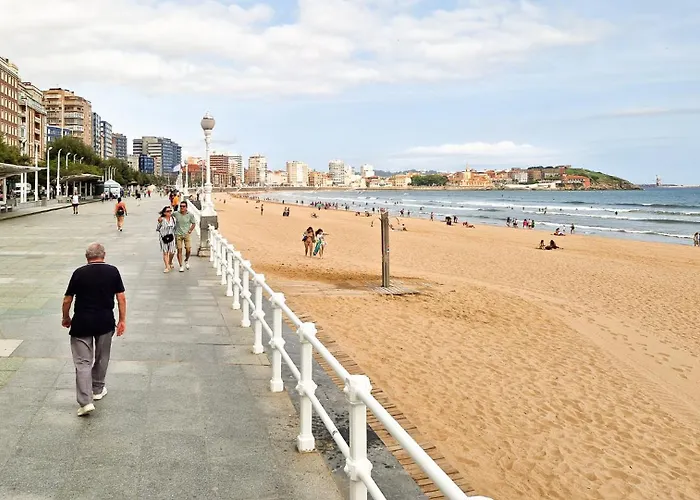 Espacio Moderno En Playa * Gijon